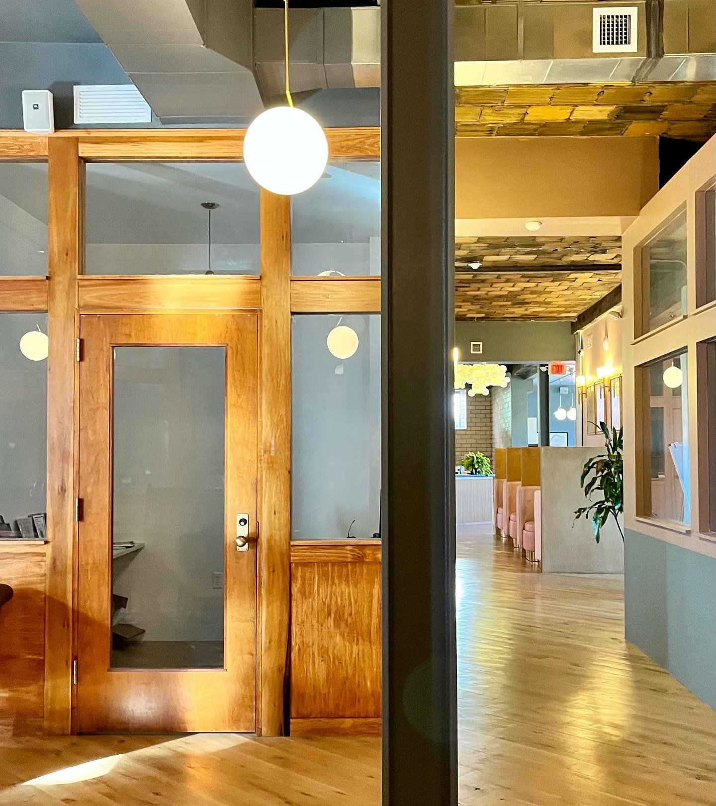 Private offices Pittsburgh North Side - Fulton Commons Manchester with coworking, offices, and natural light
